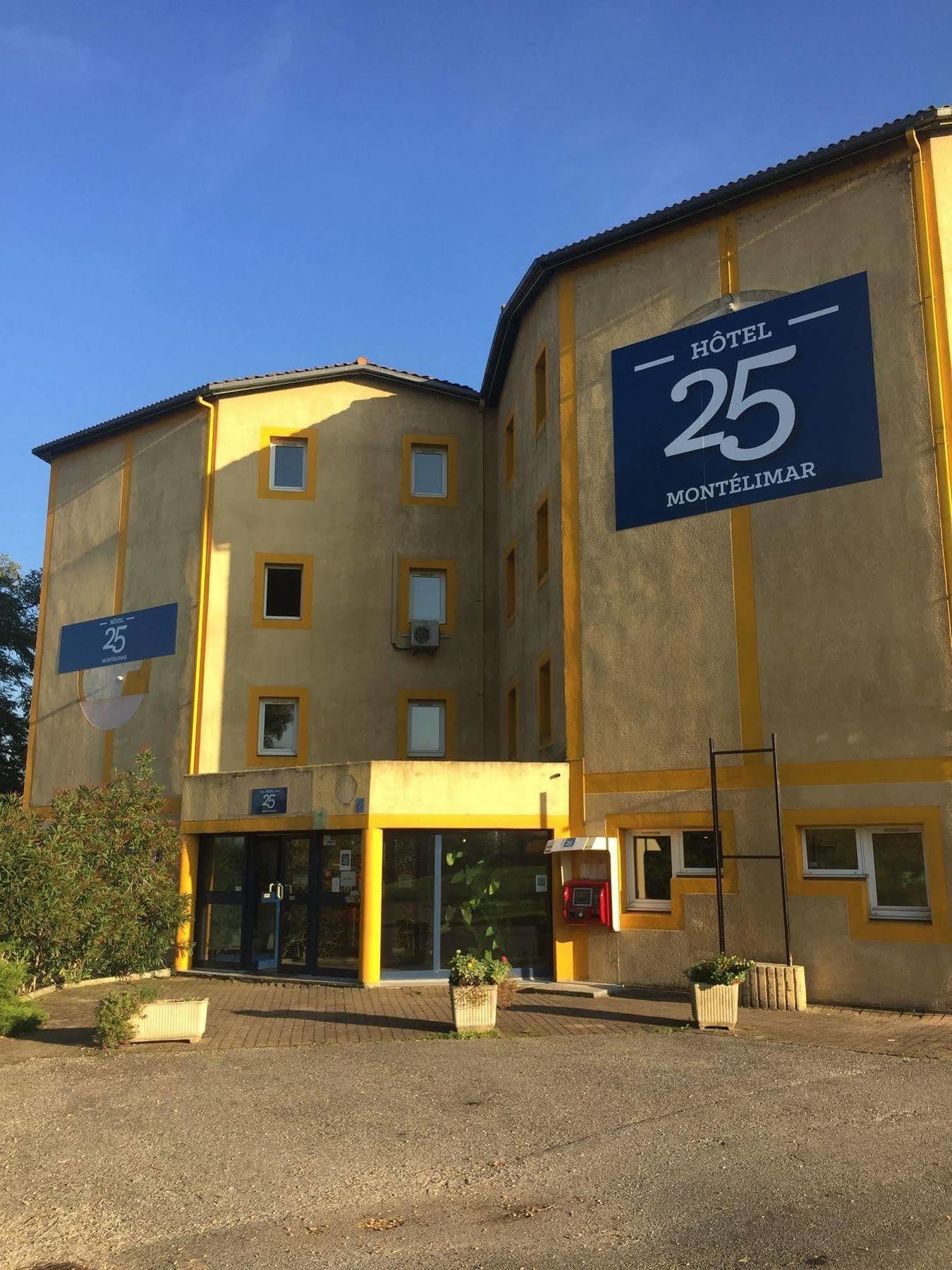 Welcomotel 蒙特利马尔 外观 照片